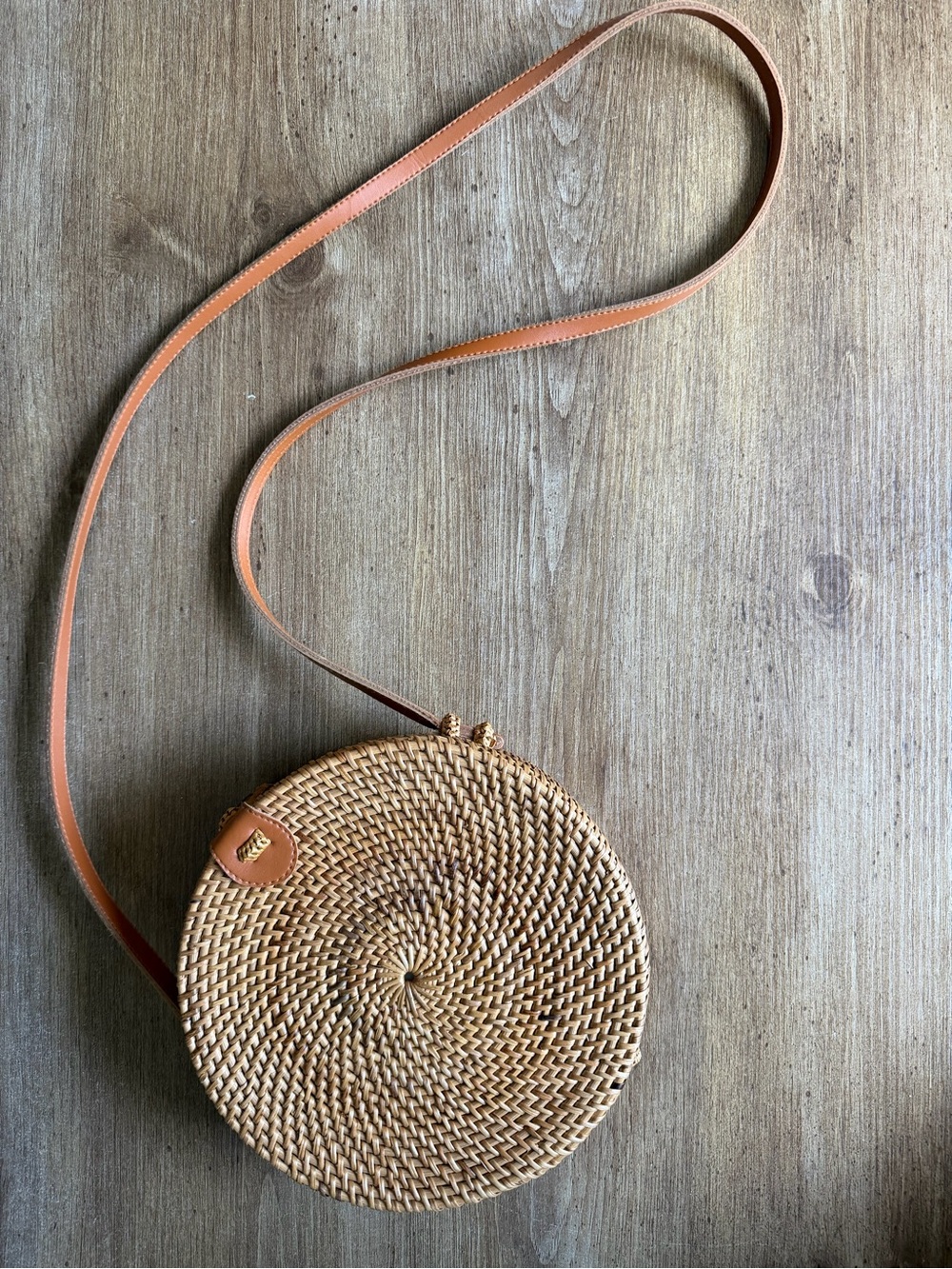 Round Woven Crossbody Bag in Tan